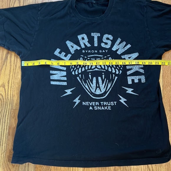 Hearts Wake Cottonmouth T-Shirt from Warped Tour 2016 band tour - Picture 3 of 6